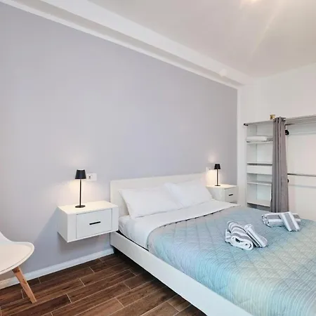 Apartament New Gens Iulia 2 Min Da Stazione Trastevere