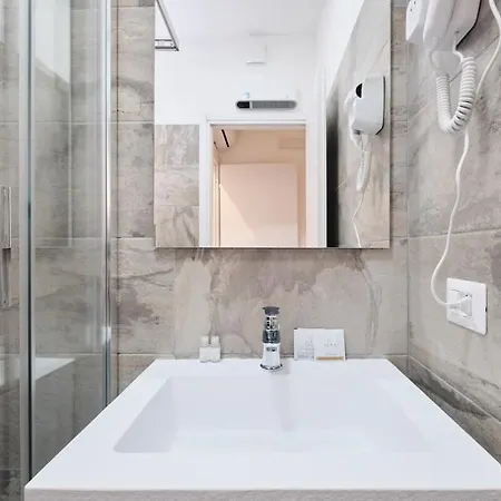 Apartament New Gens Iulia 2 Min Da Stazione Trastevere