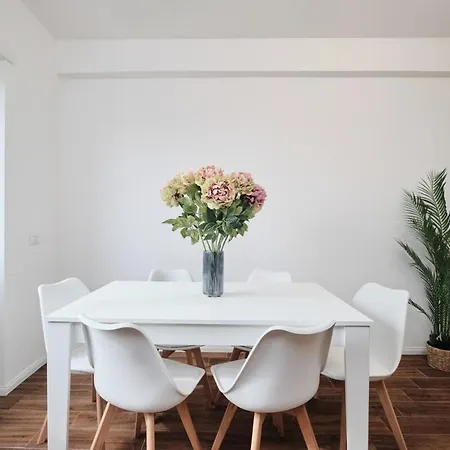 New Gens Iulia 2 Min Da Stazione Trastevere Apartament Rzym