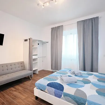 New Gens Iulia 2 Min Da Stazione Trastevere Apartament *