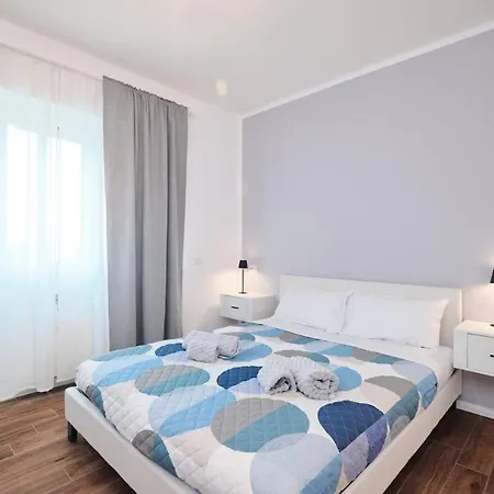 New Gens Iulia 2 Min Da Stazione Trastevere Apartment *