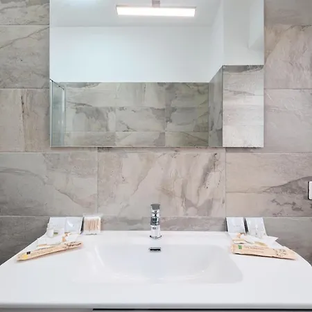 Apartment New Gens Iulia 2 Min Da Stazione Trastevere Rome