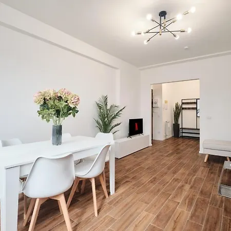 New Gens Iulia 2 Min Da Stazione Trastevere Apartment *